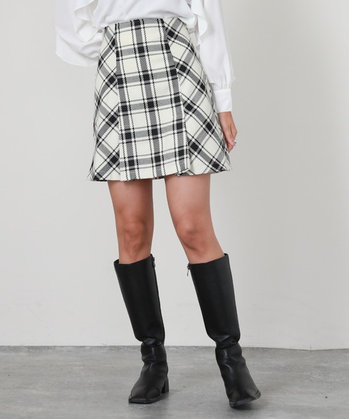 Cheek（チーク）の「ロービングチェックチェックミニスカート（スカート・レディース・ブラック/オフホワイト/グレー・SMALL/MEDIUM）」の18枚目の写真