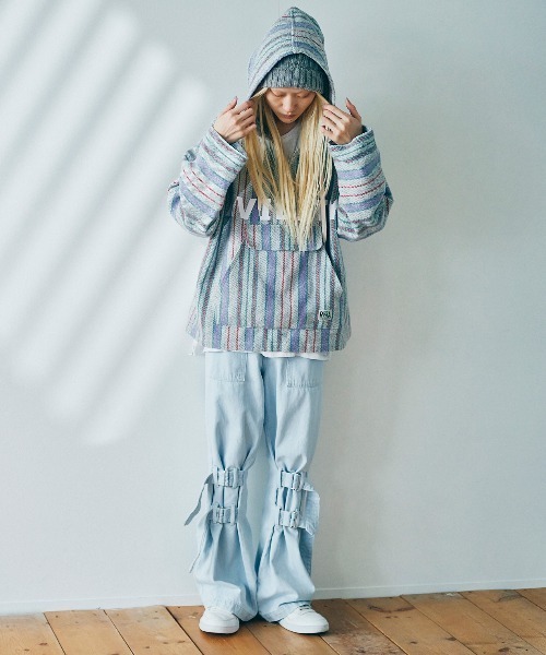 RNA(アールエヌエー)の「R4047 ベルトルーズパンツ(デニムパンツ・レディース・クリアブルー・MEDIUM)」の22枚目の写真