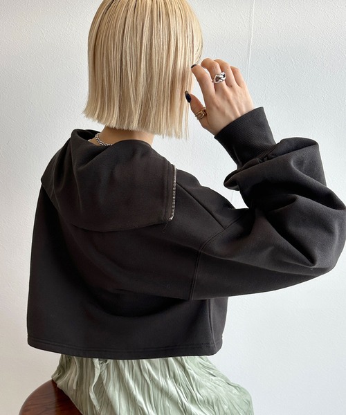 w closet(ダブルクローゼット)の「ハーフジップセーラーカラープルオーバー(スウェット・レディース・グレー/オフホワイト/スミクロ・FREE)」の2枚目の写真