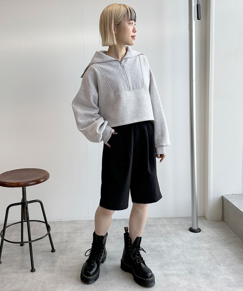 w closet(ダブルクローゼット)の「ハーフジップセーラーカラープルオーバー(スウェット・レディース・グレー/オフホワイト/スミクロ・FREE)」の11枚目の写真