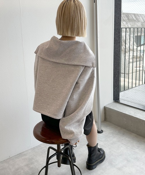 w closet(ダブルクローゼット)の「ハーフジップセーラーカラープルオーバー(スウェット・レディース・グレー/オフホワイト/スミクロ・FREE)」の13枚目の写真