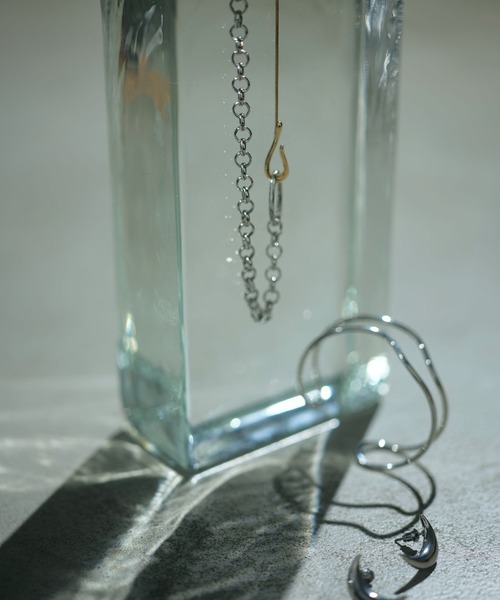 emmi(エミ)の「【emmi atelier】ウエーブバングル(バングル/リストバンド・レディース・ゴールド/シルバー・FREE)」の7枚目の写真