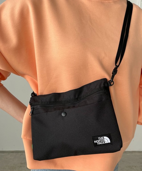 THE NORTH FACE（ザノースフェイス）の「【THE NORTH FACE】ML Light Sling Bag ショルダーバッグ（ショルダーバッグ・レディース・ブラック・FREE）」の2枚目の写真
