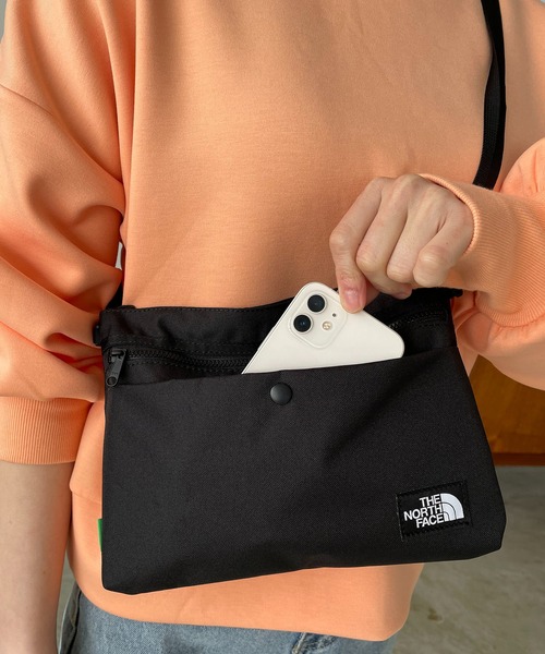 THE NORTH FACE（ザノースフェイス）の「【THE NORTH FACE】ML Light Sling Bag ショルダーバッグ（ショルダーバッグ・レディース・ブラック・FREE）」の3枚目の写真