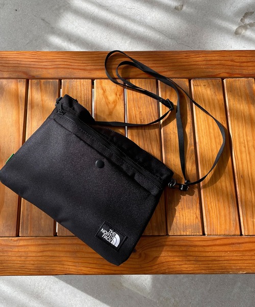 THE NORTH FACE（ザノースフェイス）の「【THE NORTH FACE】ML Light Sling Bag ショルダーバッグ（ショルダーバッグ・レディース・ブラック・FREE）」の7枚目の写真