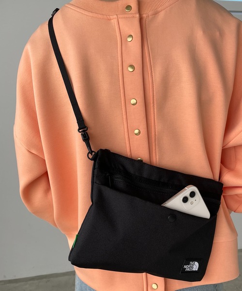 THE NORTH FACE（ザノースフェイス）の「【THE NORTH FACE】ML Light Sling Bag ショルダーバッグ（ショルダーバッグ・レディース・ブラック・FREE）」の4枚目の写真