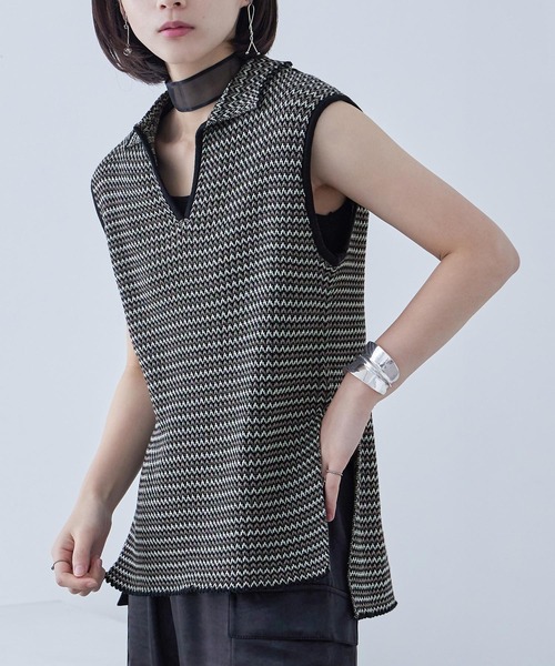 Fashion Letter(ファッションレター)の「シェブロン柄 キーネック リブニットベスト(ベスト・レディース・ブラック/ベージュ/グリーン/アイボリー・M)」の3枚目の写真