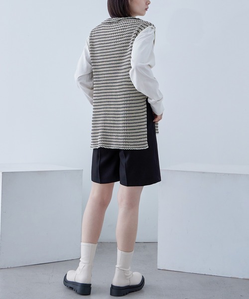 Fashion Letter(ファッションレター)の「シェブロン柄 キーネック リブニットベスト(ベスト・レディース・ブラック/ベージュ/グリーン/アイボリー・M)」の21枚目の写真