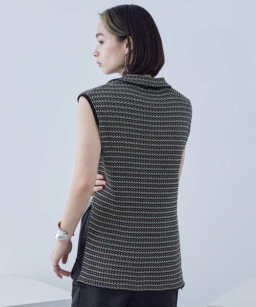 Fashion Letter(ファッションレター)の「シェブロン柄 キーネック リブニットベスト(ベスト・レディース・ブラック/ベージュ/グリーン/アイボリー・M)」の8枚目の写真