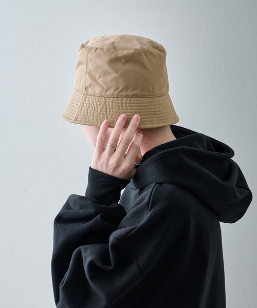 COLONY 2139（コロニートゥーワンスリーナイン）の「ナイロンバケットハット L（ハット・メンズ・ベージュ/ホワイト/ブラック/ブルー・FREE）」の4枚目の写真