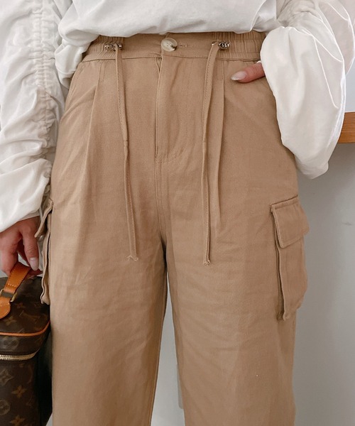 Vicente（ヴィセンテ）の「Cargo 2way pants（カーゴパンツ・レディース・ベージュ/ブラック・FREE）」の12枚目の写真