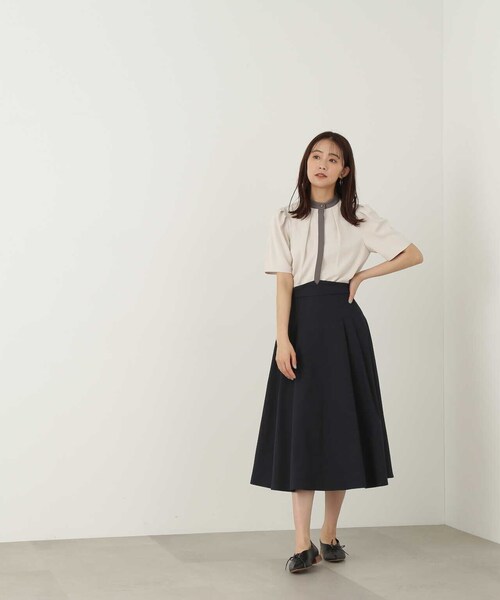 N.（N. Natural Beauty Basic）（エヌエヌナチュラルビューティーベーシック）の「◆バイカラー５分袖とろみブラウス（シャツ/ブラウス・レディース・ホワイト系その他/ベージュ系その他/ホワイト・MEDIUM）」の6枚目の写真