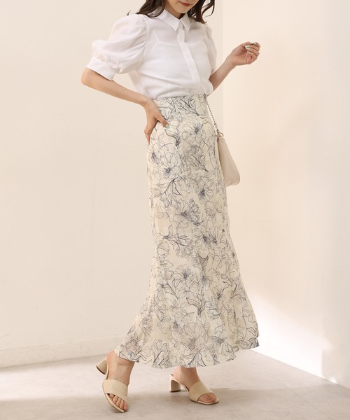 one after another NICE CLAUP（ワンアフターアナザーナイスクラップ）の「花柄ロングスカート【ZOZO限定】（スカート・レディース・ベージュ系その他/アイボリー系/サックスブルー系・FREE）」の21枚目の写真