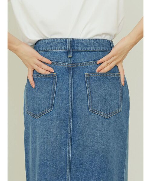 AMERICAN HOLIC（アメリカンホリック）の「タイトデニムロングスカート（スカート・レディース・ライトインディゴブルー・M/S/L）」の20枚目の写真
