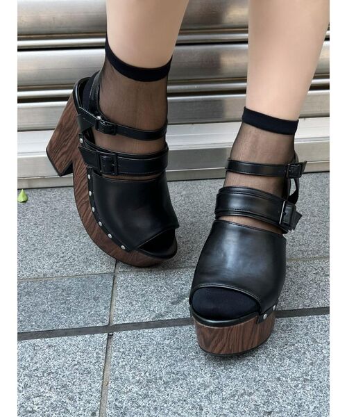 EATME（イートミー）の「ベルテッドウッドサンダル（サンダル・レディース・ブラック/アイボリー・S/M/L）」の10枚目の写真