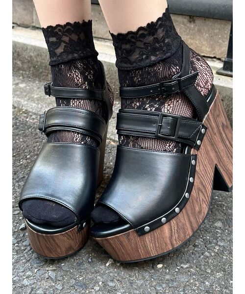 EATME（イートミー）の「ベルテッドウッドサンダル（サンダル・レディース・ブラック/アイボリー・S/M/L）」の18枚目の写真