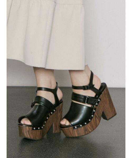 EATME（イートミー）の「ベルテッドウッドサンダル（サンダル・レディース・ブラック/アイボリー・S/M/L）」の20枚目の写真