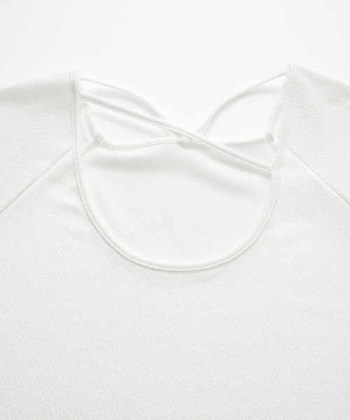 Anss.me（アンスミー）の「【Anss.me】バックオープンスクエアネックストラップTシャツ（Tシャツ/カットソー・レディース・ブラック/アイボリー/カーキ/ブラウン・FREE）」の17枚目の写真