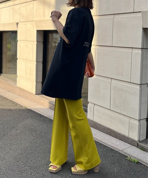 mi via loca（ミヴィアロカ）の「GILDAN リズミックロゴT半袖シャツ 【MVL007 ※2A】（Tシャツ/カットソー・レディース・ブラック/オフホワイト/オートミール・MEDIUM/LARGE）」の5枚目の写真