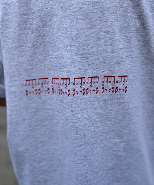 mi via loca（ミヴィアロカ）の「GILDAN リズミックロゴT半袖シャツ 【MVL007 ※2A】（Tシャツ/カットソー・レディース・ブラック/オフホワイト/オートミール・MEDIUM/LARGE）」の17枚目の写真