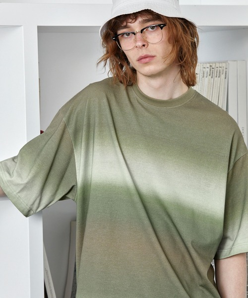 EMMA CLOTHES（エマクローズ）の「グラデーションカラールーズ半袖Tシャツ EMMA CLOTHES（Tシャツ/カットソー・メンズ・ブラック系/ベージュ系/ブルー系/グリーン系・M/L）」の13枚目の写真