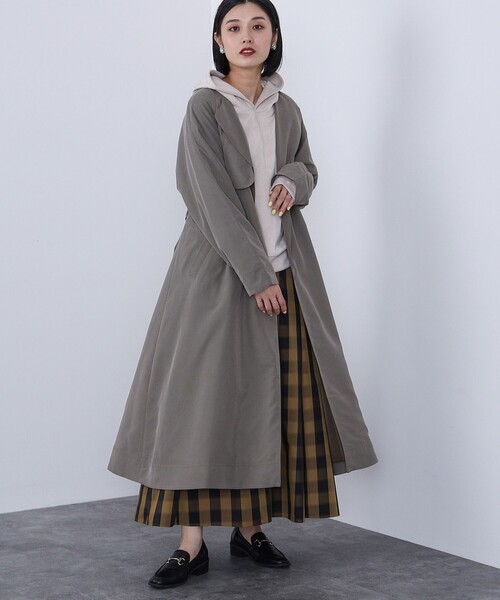 BEAMS HEART(ビームスハート)の「BEAMS HEART / ノーカラー ソフトトレンチコート(トレンチコート・レディース・オリーブ/ブルー/ベージュ・SMALL/MEDIUM)」の13枚目の写真