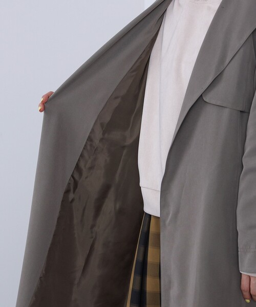 BEAMS HEART(ビームスハート)の「BEAMS HEART / ノーカラー ソフトトレンチコート(トレンチコート・レディース・オリーブ/ブルー/ベージュ・SMALL/MEDIUM)」の16枚目の写真