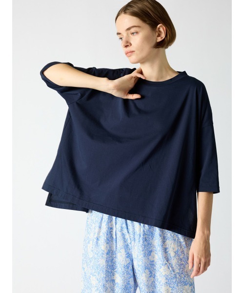 mizuiroind(ミズイロインド)の「mizuiro ind クルーネックハーフスリーブワイドプルオーバー(Tシャツ/カットソー・レディース・グレー/オフホワイト/ネイビー/ブラック/グリーン/ブルー・FREE)」の5枚目の写真