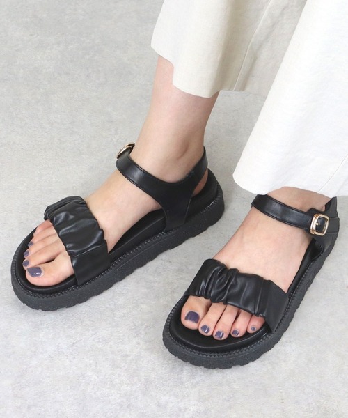 AAA+（サンエープラス）の「AAA+ /  スポーツサンダル　コードストラップサンダル/ナローストラップサンダル  コード（ナロー）華奢ストラップサンダル2WAYスポーツサンダル ギャザーストラップスポーツサンダル(3700)(3701)(3702)（サンダル・レディース・アイボリー系1/ブラック系1/アイボリー系2/ブラック系2/ブラック/アイボリー・L/LL/S/M）」の3枚目の写真