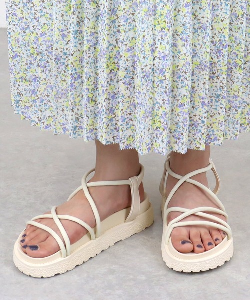 AAA+（サンエープラス）の「AAA+ /  スポーツサンダル　コードストラップサンダル/ナローストラップサンダル  コード（ナロー）華奢ストラップサンダル2WAYスポーツサンダル ギャザーストラップスポーツサンダル(3700)(3701)(3702)（サンダル・レディース・アイボリー系1/ブラック系1/アイボリー系2/ブラック系2/ブラック/アイボリー・L/LL/S/M）」の4枚目の写真