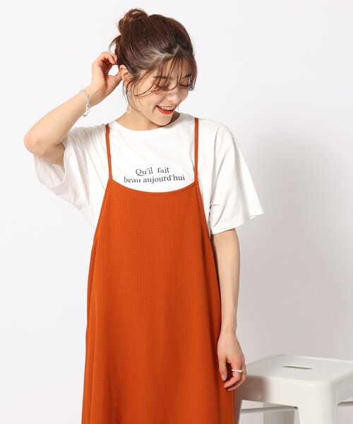 SHOO・LA・RUE（シューラルー）の「◆【接触冷感/プチプラ】大人カラフル プリントTシャツ（Tシャツ/カットソー・レディース・ベージュ系その他7/グリーン系その他3/ブラック系1/ネイビー系8/ブルー系/パープル系5/イエロー系3/ピンク系7/チャコール/ホワイト系その他3/ホワイト系その他5/ホワイト系その他・04/03/02）」の2枚目の写真