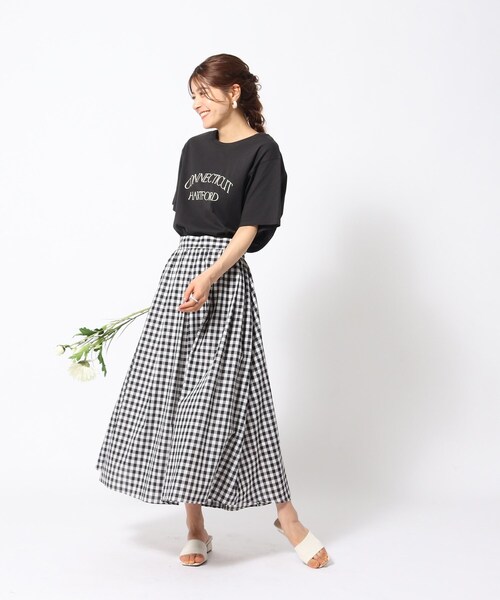 SHOO・LA・RUE（シューラルー）の「◆【接触冷感/プチプラ】大人カラフル プリントTシャツ（Tシャツ/カットソー・レディース・ベージュ系その他7/グリーン系その他3/ブラック系1/ネイビー系8/ブルー系/パープル系5/イエロー系3/ピンク系7/チャコール/ホワイト系その他3/ホワイト系その他5/ホワイト系その他・04/03/02）」の19枚目の写真