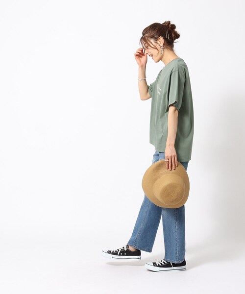 SHOO・LA・RUE（シューラルー）の「◆【接触冷感/プチプラ】大人カラフル プリントTシャツ（Tシャツ/カットソー・レディース・ベージュ系その他7/グリーン系その他3/ブラック系1/ネイビー系8/ブルー系/パープル系5/イエロー系3/ピンク系7/チャコール/ホワイト系その他3/ホワイト系その他5/ホワイト系その他・04/03/02）」の15枚目の写真