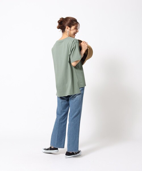 SHOO・LA・RUE（シューラルー）の「◆【接触冷感/プチプラ】大人カラフル プリントTシャツ（Tシャツ/カットソー・レディース・ベージュ系その他7/グリーン系その他3/ブラック系1/ネイビー系8/ブルー系/パープル系5/イエロー系3/ピンク系7/チャコール/ホワイト系その他3/ホワイト系その他5/ホワイト系その他・04/03/02）」の20枚目の写真