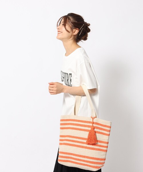 SHOO・LA・RUE（シューラルー）の「◆【接触冷感/プチプラ】大人カラフル プリントTシャツ（Tシャツ/カットソー・レディース・ベージュ系その他7/グリーン系その他3/ブラック系1/ネイビー系8/ブルー系/パープル系5/イエロー系3/ピンク系7/チャコール/ホワイト系その他3/ホワイト系その他5/ホワイト系その他・04/03/02）」の21枚目の写真