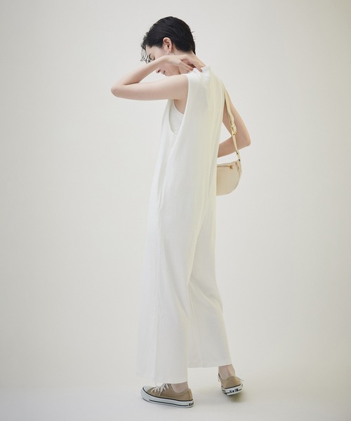 SALON adam et rope'（サロン アダム エ ロペ）の「【AULENTTI（オーレンティ）】ボディバッグ（ボディバッグ/ウエストポーチ・レディース・ブラック/ベージュ系その他・FREE）」の7枚目の写真