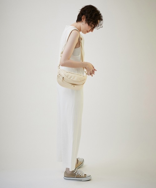 SALON adam et rope'（サロン アダム エ ロペ）の「【AULENTTI（オーレンティ）】ボディバッグ（ボディバッグ/ウエストポーチ・レディース・ブラック/ベージュ系その他・FREE）」の8枚目の写真