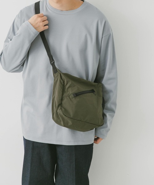 URBAN RESEARCH DOORS(アーバンリサーチドアーズ)の「Micro Ripstop Shoulder(ショルダーバッグ・メンズ・ブラック/ベージュ/カーキ・-)」の6枚目の写真