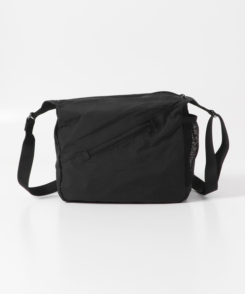 URBAN RESEARCH DOORS(アーバンリサーチドアーズ)の「Micro Ripstop Shoulder(ショルダーバッグ・メンズ・ブラック/ベージュ/カーキ・-)」の13枚目の写真