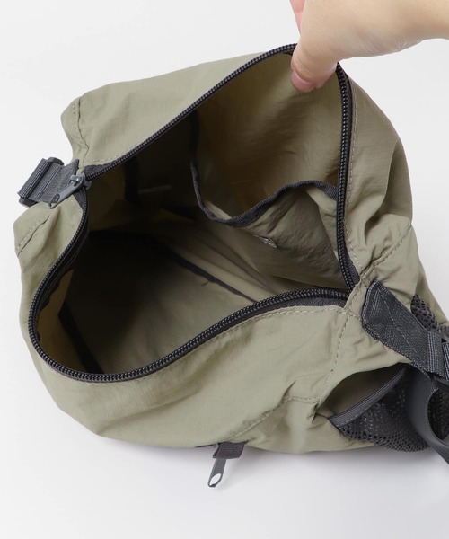 URBAN RESEARCH DOORS(アーバンリサーチドアーズ)の「Micro Ripstop Shoulder(ショルダーバッグ・メンズ・ブラック/ベージュ/カーキ・-)」の20枚目の写真