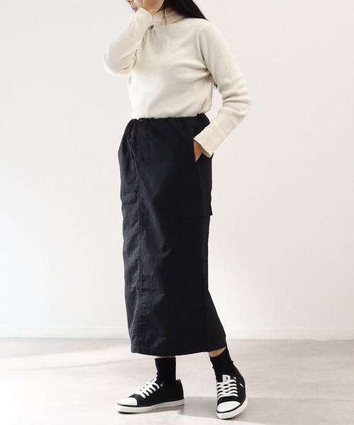 Dickies（ディッキーズ）の「【GENUINE DICKIES/ジェニュインディッキーズ】Ⅰラインカーゴスカート（スカート・レディース・ダークカーキ/ラベンダー/ライトグレー/ブラック・M/L）」の6枚目の写真