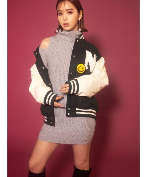 CALNAMUR（カルナムール）の「オープンショルダーニットワンピース（ワンピース・レディース・ベージュ/グレー・FREE）」の11枚目の写真