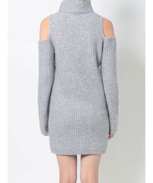 CALNAMUR（カルナムール）の「オープンショルダーニットワンピース（ワンピース・レディース・ベージュ/グレー・FREE）」の17枚目の写真