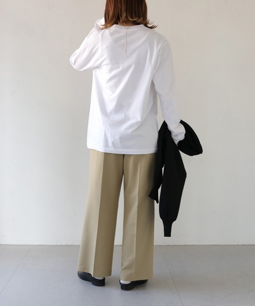 HER CLOSET（ハークローゼット）の「【shemoshelly】WEB限定ニュアンスパネルロゴロンT（Tシャツ/カットソー・レディース・ブラウン/グレイッシュベージュ/ブルー・L/S/M）」の21枚目の写真