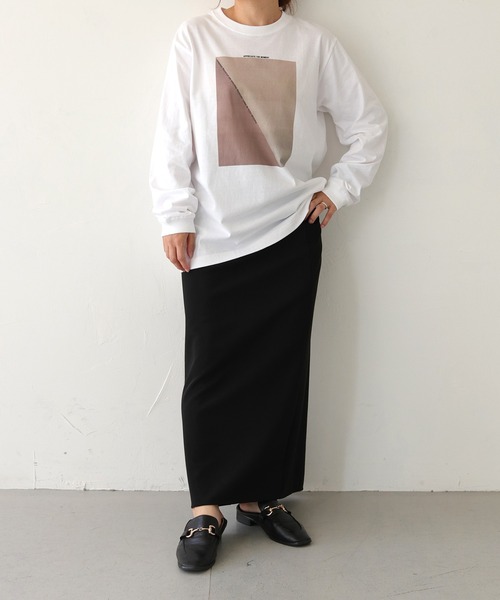 HER CLOSET（ハークローゼット）の「【shemoshelly】WEB限定ニュアンスパネルロゴロンT（Tシャツ/カットソー・レディース・ブラウン/グレイッシュベージュ/ブルー・L/S/M）」の13枚目の写真