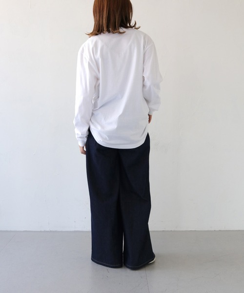 HER CLOSET（ハークローゼット）の「【shemoshelly】WEB限定ニュアンスパネルロゴロンT（Tシャツ/カットソー・レディース・ブラウン/グレイッシュベージュ/ブルー・L/S/M）」の9枚目の写真