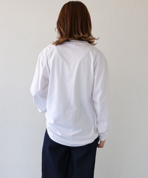 HER CLOSET（ハークローゼット）の「【shemoshelly】WEB限定ニュアンスパネルロゴロンT（Tシャツ/カットソー・レディース・ブラウン/グレイッシュベージュ/ブルー・L/S/M）」の6枚目の写真