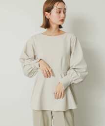 ペプラムブラウス