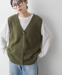 ボタンニットベスト