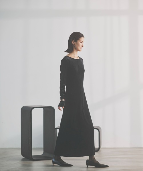 オープンバックベロアワンピース（ワンピース）｜HANNE（アン）の